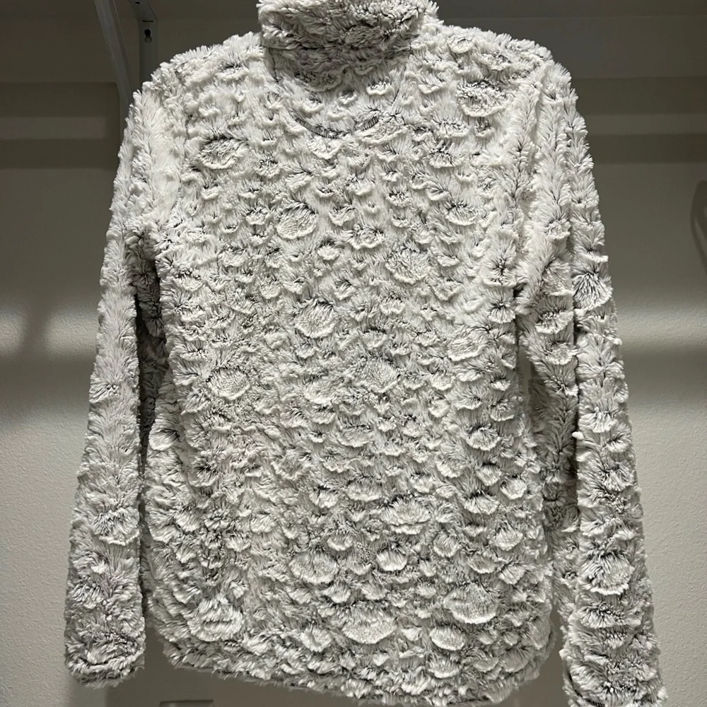 Roper Women's Sherpa Fuzzy‎ pullover white size XS